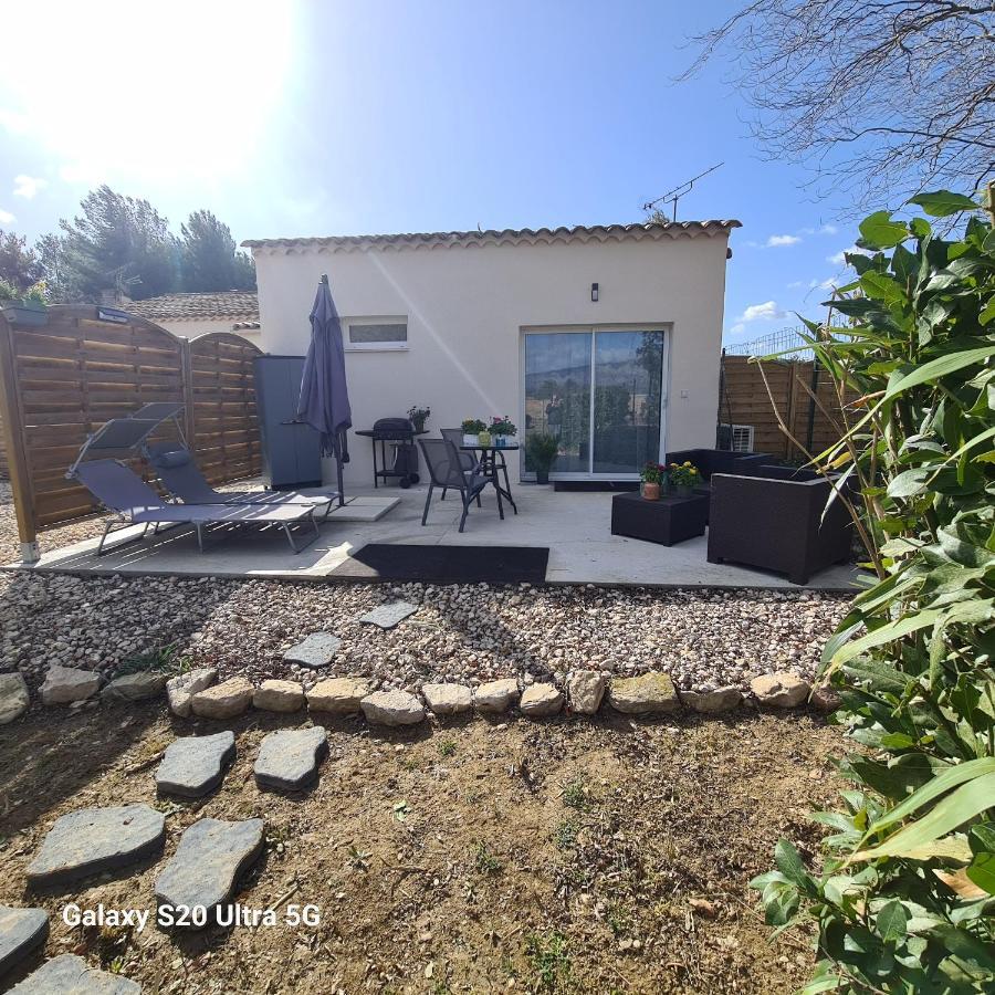 Mas Gabelys Superbe Vue Sainte Victoire Jardin Terrasse Et Piscine Apartment Trets Luaran gambar