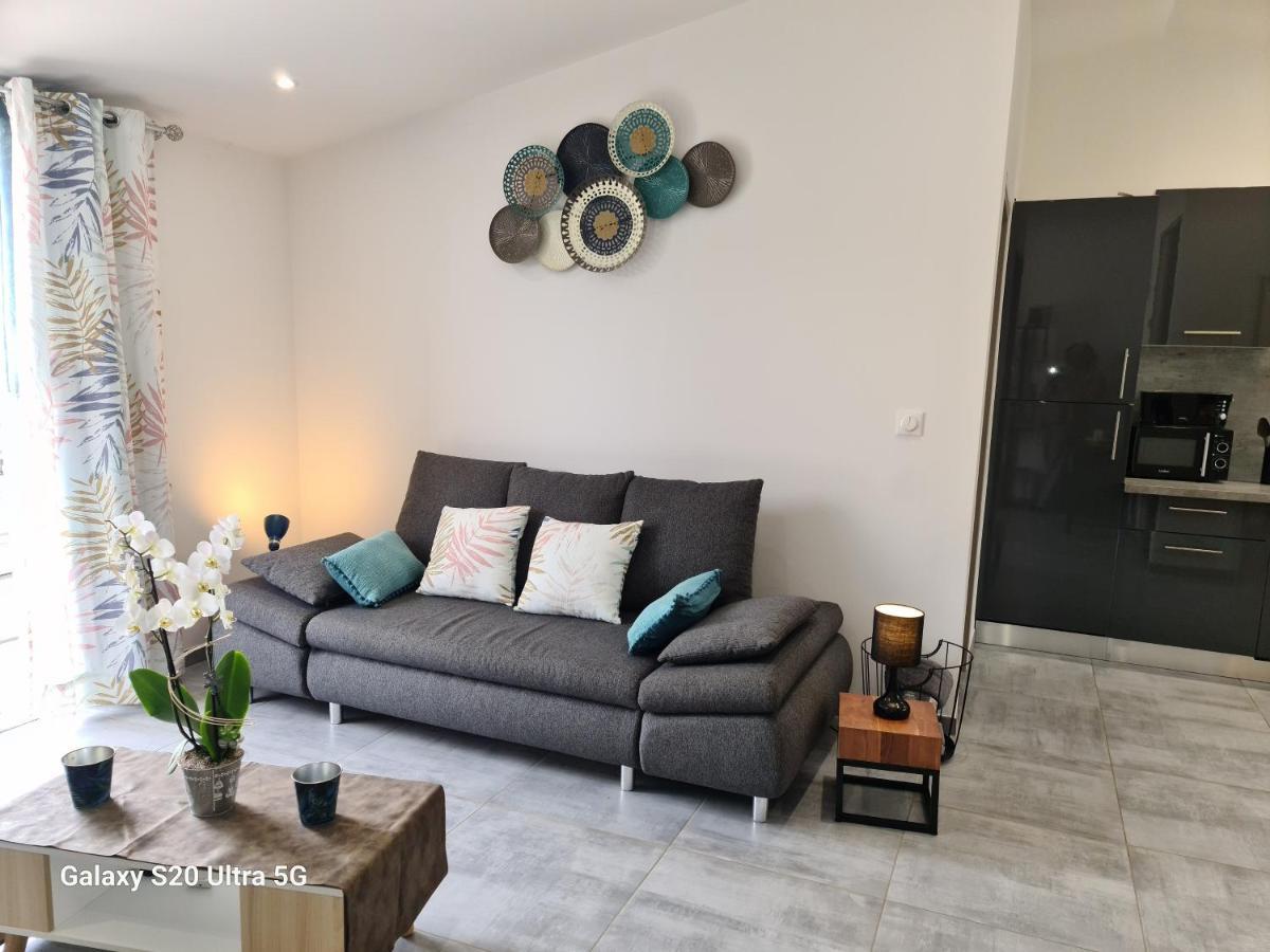 Mas Gabelys Superbe Vue Sainte Victoire Jardin Terrasse Et Piscine Apartment Trets Luaran gambar