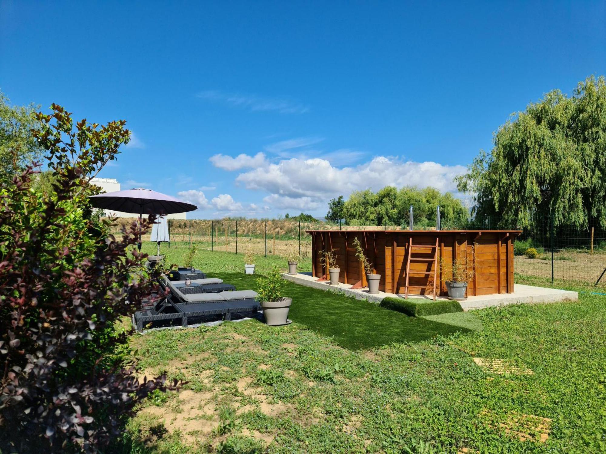 Mas Gabelys Superbe Vue Sainte Victoire Jardin Terrasse Et Piscine Apartment Trets Luaran gambar